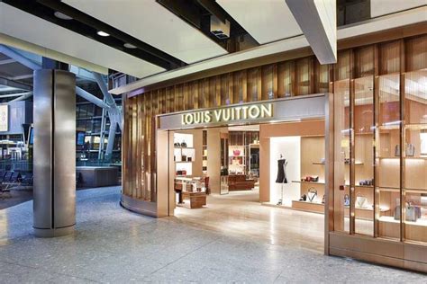 louis vuitton stores heathrow.